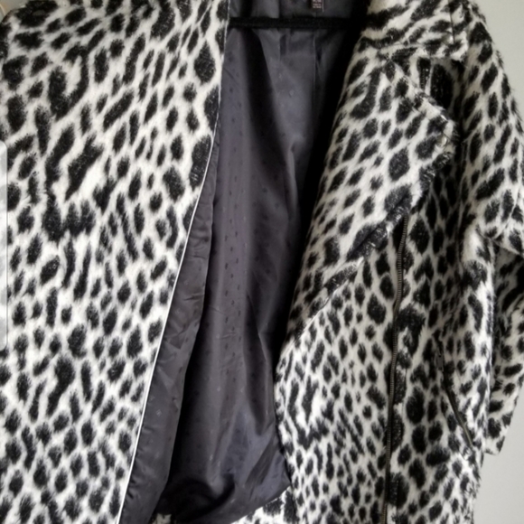 🧥BANANA REPUBLIC WOOL COAT - Picture 16 of 16